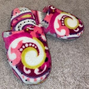 Vera Bradley pink cozy slip on slippers sz L